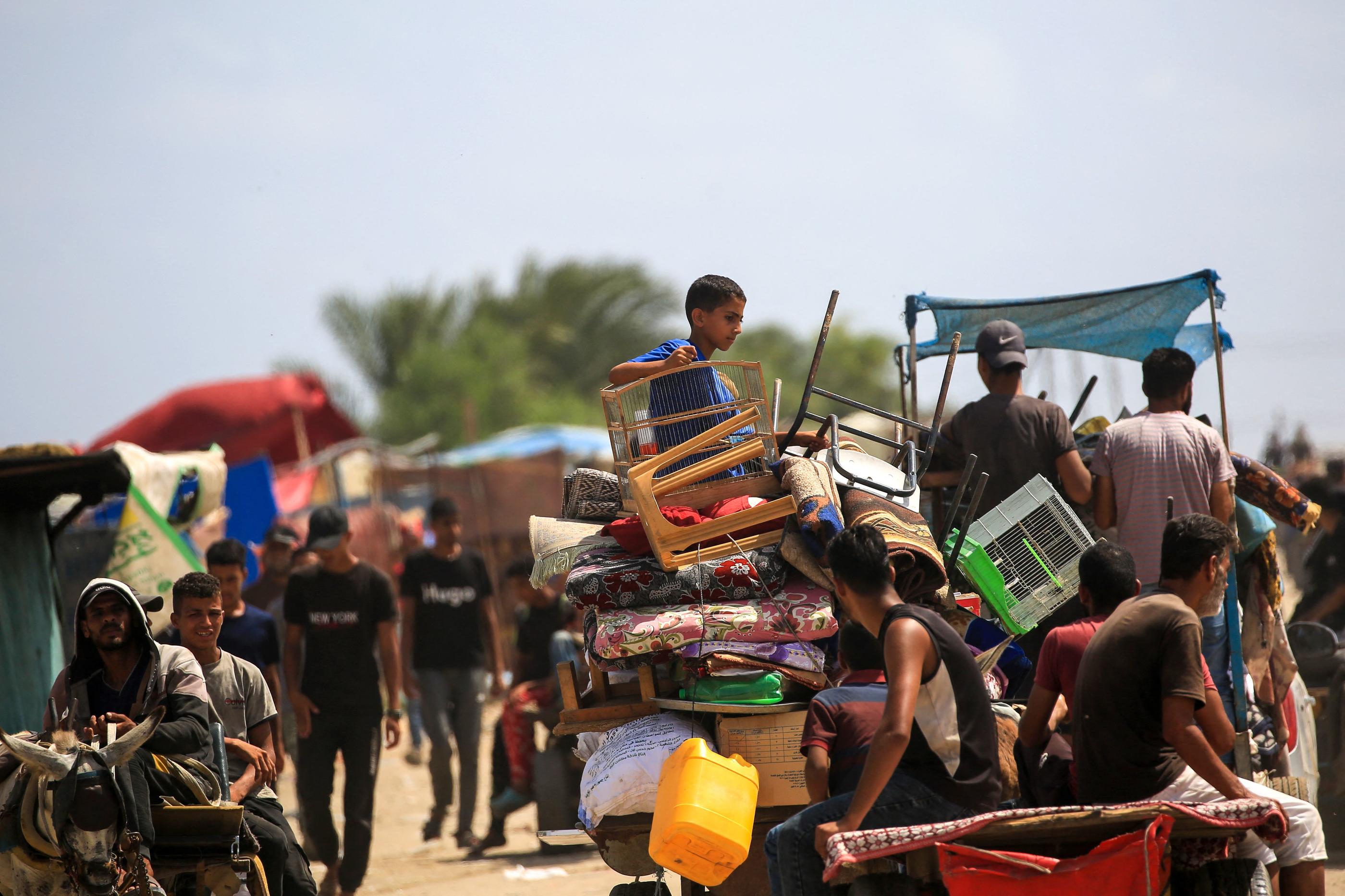 L’armée israélienne a ordonné lundi une nouvelle évacuation des civils dans certains secteurs de Khan Younès et de Rafah. AFP/Eyad Baba