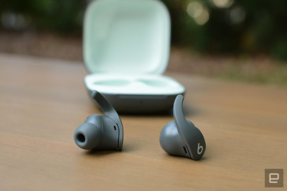 <p>Beats’ latest true wireless earbuds offer all of the best features from Apple’s new AirPods in a less polarizing design.</p>
