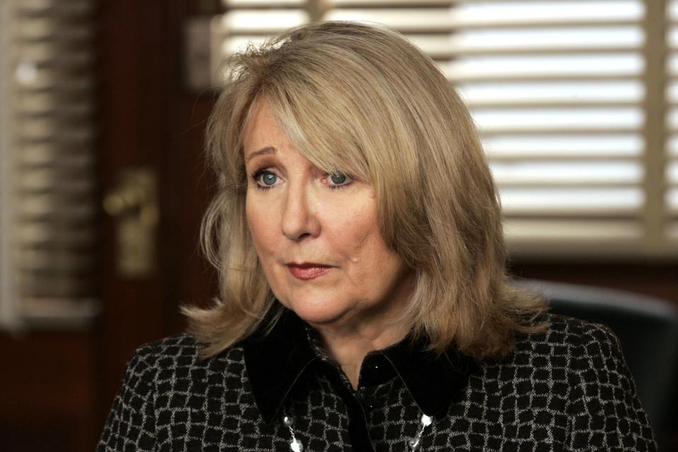 Actress Teri Garr shared her MS diagnosis in 2002. (Image via Getty Images)