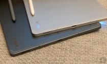 <p>Unlike the flagship model, the Galaxy Tab S9 FE only features two speakers instead of four.</p> 