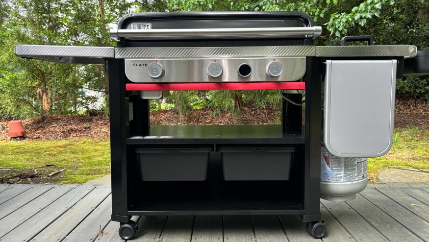 The Weber Slate with propane tank installed is ready for use. 