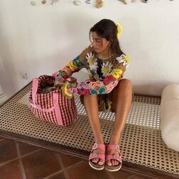 Sandalias con hebillas que comprar de rebajas para aprovechar todo el verano