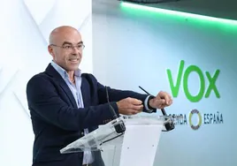 Jorge Buxadé, líder de Vox en Bruselas, en una rueda de prensa