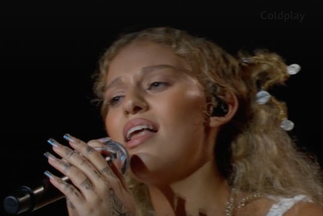 <p>Elyanna joined Coldplay on stage at Glastonbury</p>