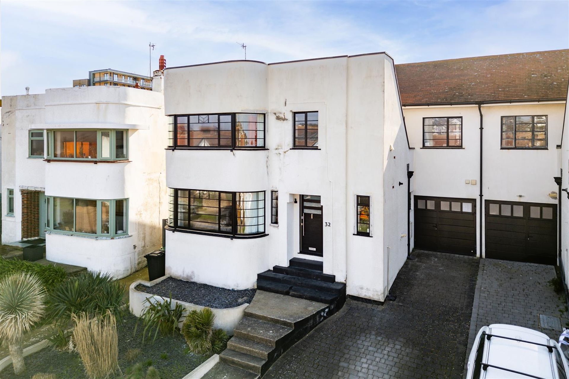 'I made an offer the first time I saw it': inside an East Sussex Art Deco masterpiece on the market for £1m