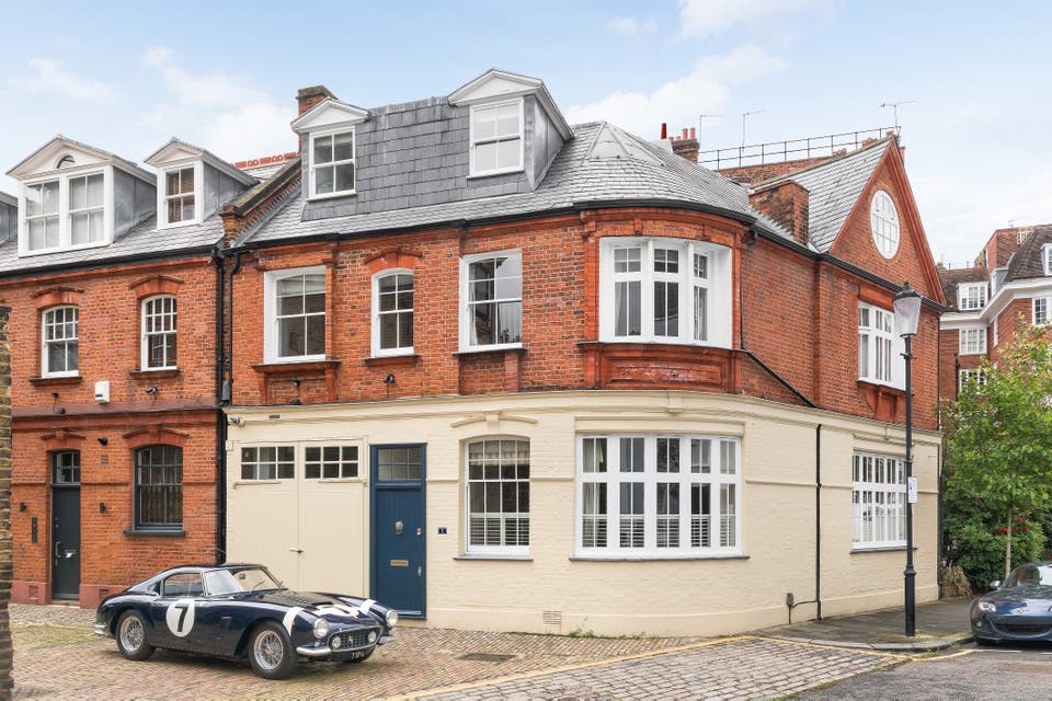 Formula 1 legend Rob Walker's home for sale in Chelsea at £4.95m